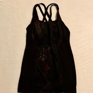 Lululemon workout top